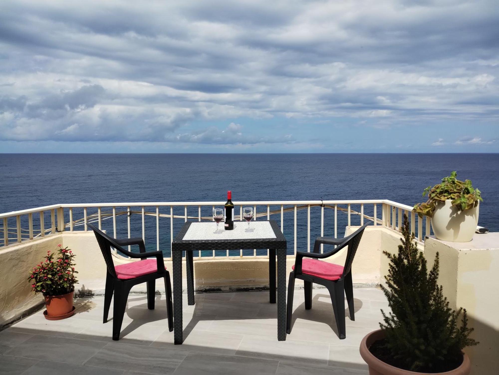 Poseidons Seaview Penthouse Apartment Marsalforn Екстериор снимка